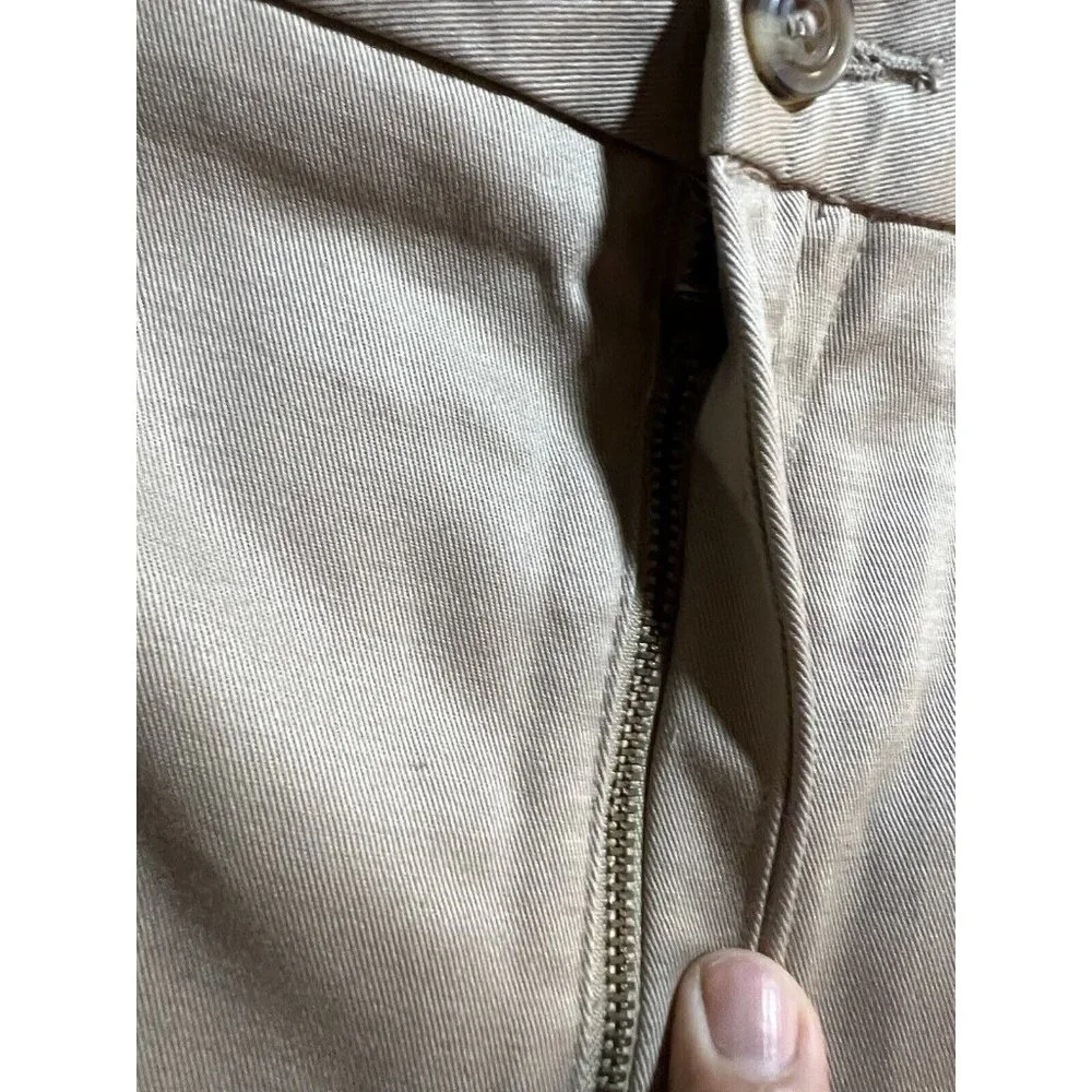 Roundtree & Yorke Pleated Shorts Mens 52 Beige Pocketed Belted‎ Button Men NWOT.
